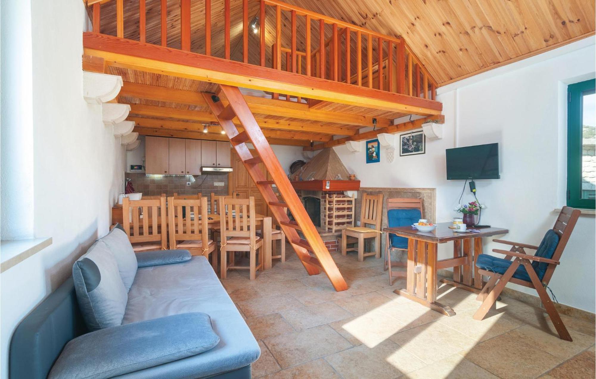 1 Bedroom Awesome Home In Постира Екстериор снимка